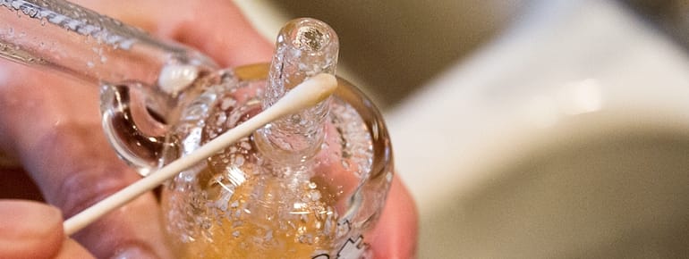 using a Glass Bong